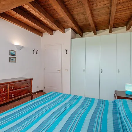 Alba Piscina Vista Mare Villa