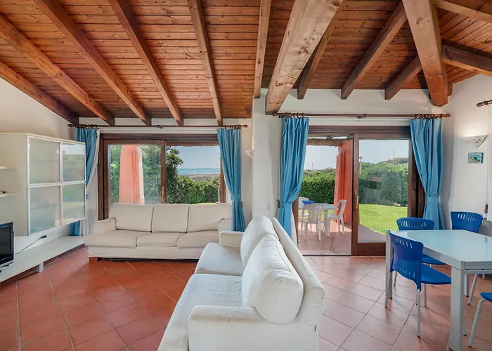 Alba Piscina Vista Mare Villa *